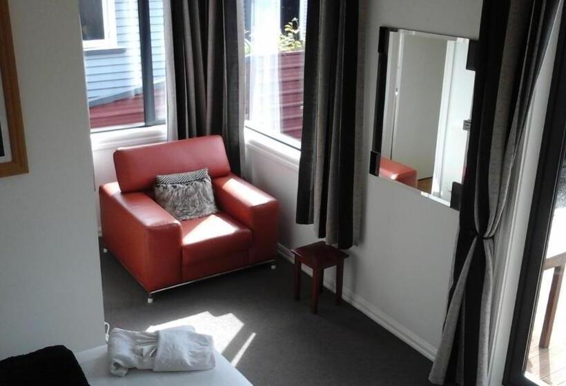 חדר סטנדרט, Al And Rosies B+b