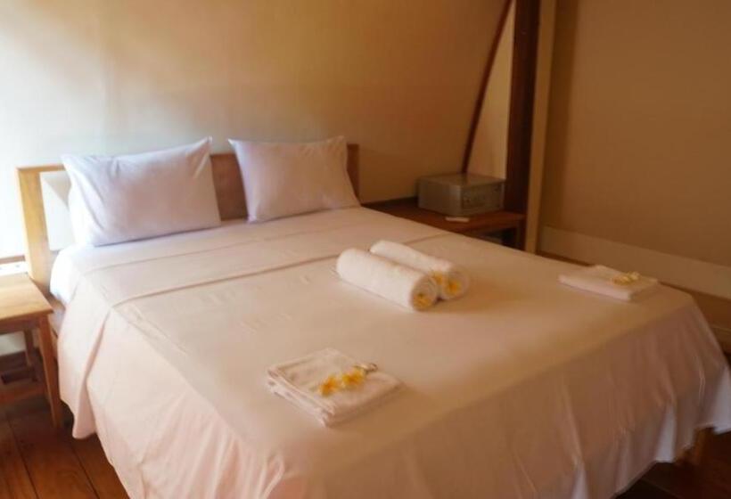 Bungalow z Widokiem na Basen, Island Beach Bungalow