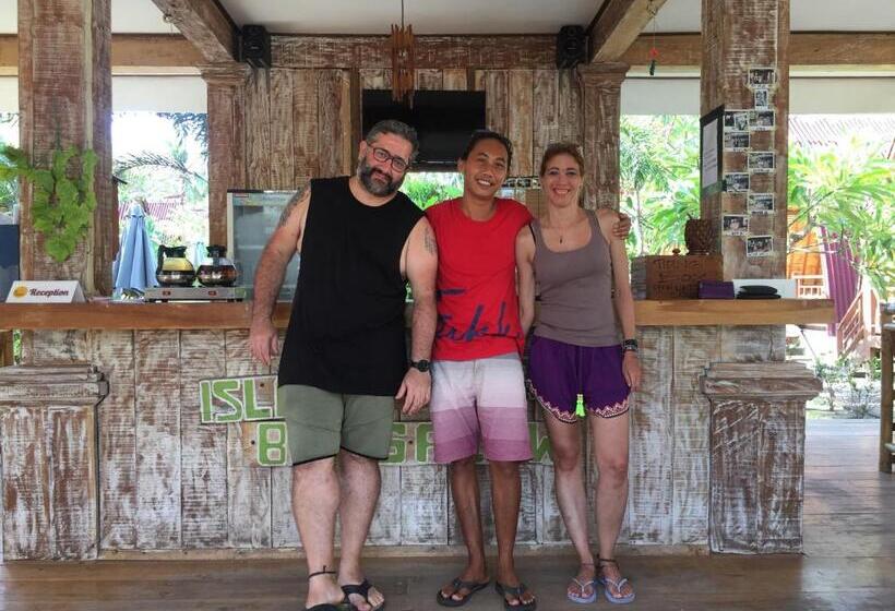 Bungalow z Widokiem na Basen, Island Beach Bungalow