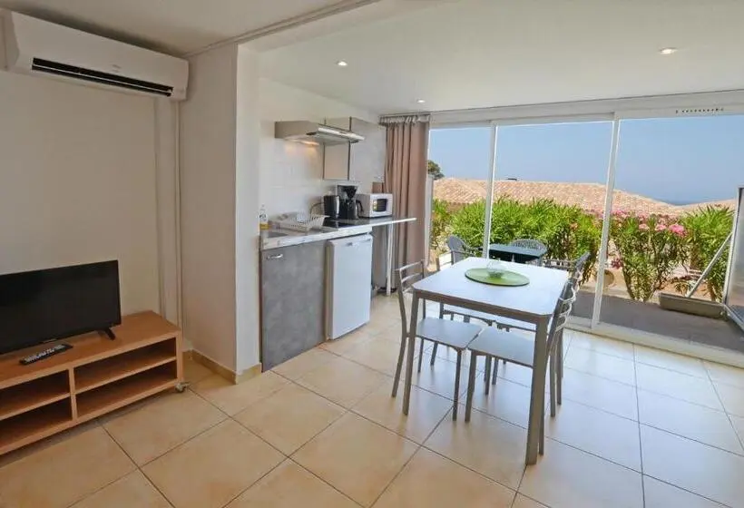 استودیوی استاندارد, Calvi Appart Hôtel