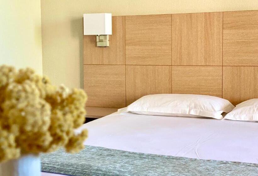 带1个卧室的带海景的公寓, Calvi Appart Hôtel