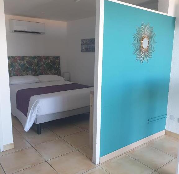 标准工作室, Calvi Appart Hôtel