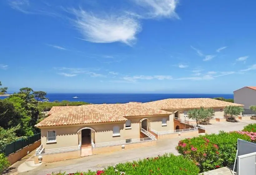 استودیوی سوپریور, Calvi Appart Hôtel