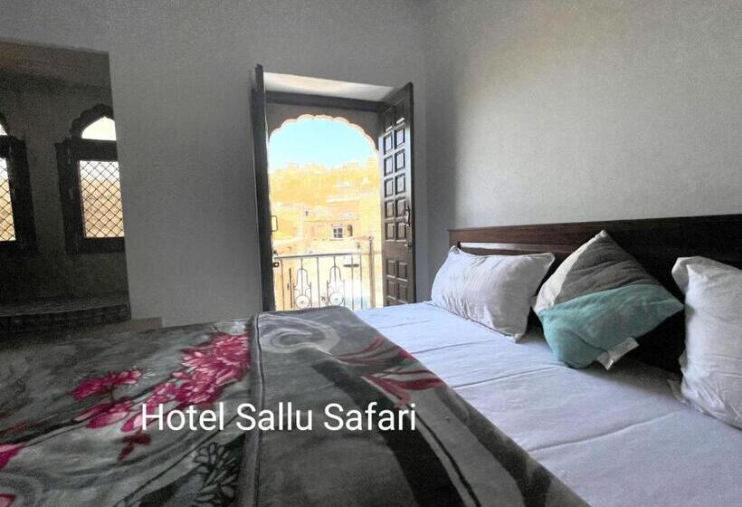 디럭스 룸, Sallu Safari