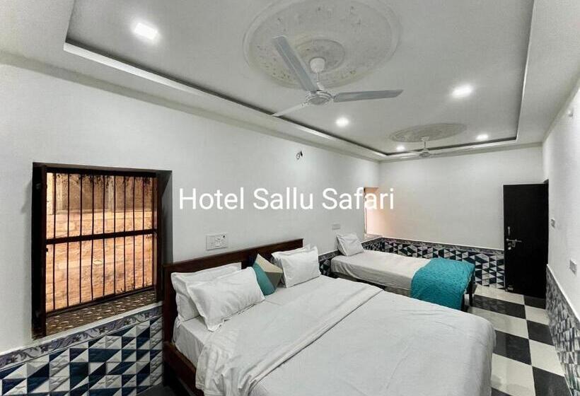 Camera Familiare Deluxe, Sallu Safari