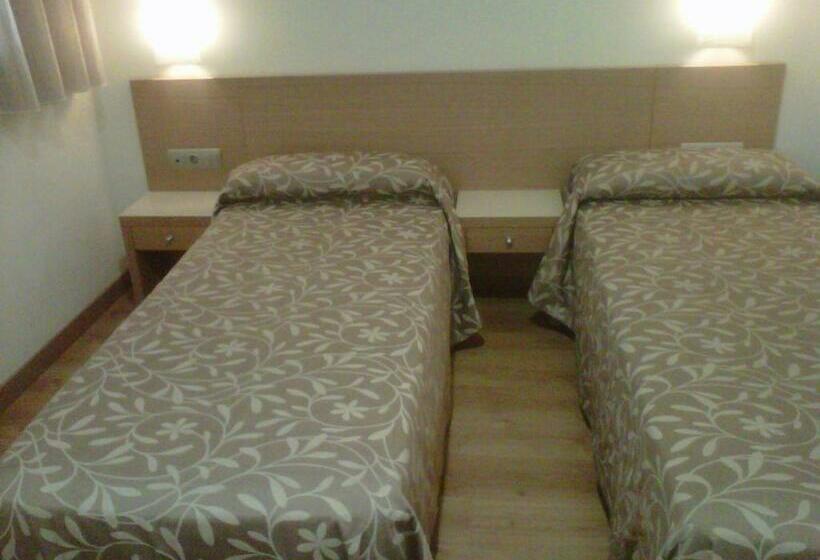 Номер Стандарт, Hostal Rambla