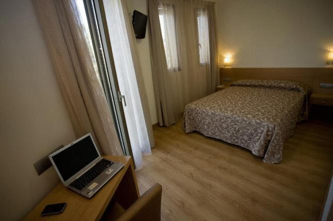 Номер Стандарт, Hostal Rambla