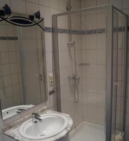 침실 2개 아파트, Weingut Haxel