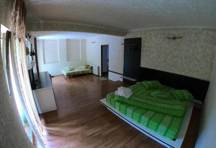 غرفة قياسية رباعية, Pension President