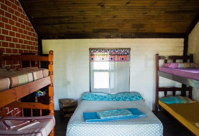 スタンダードバンガロー, Praia Do Rosa Hostel