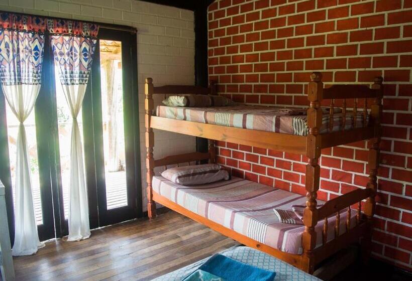 スタンダードバンガロー, Praia Do Rosa Hostel