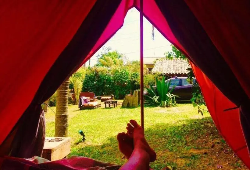 چادر با خدمات رفاهی استاندارد, Praia Do Rosa Hostel