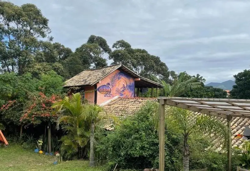 چادر با خدمات رفاهی استاندارد, Praia Do Rosa Hostel