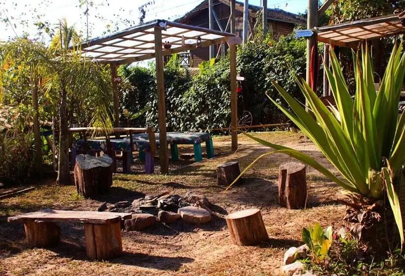 چادر با خدمات رفاهی استاندارد, Praia Do Rosa Hostel