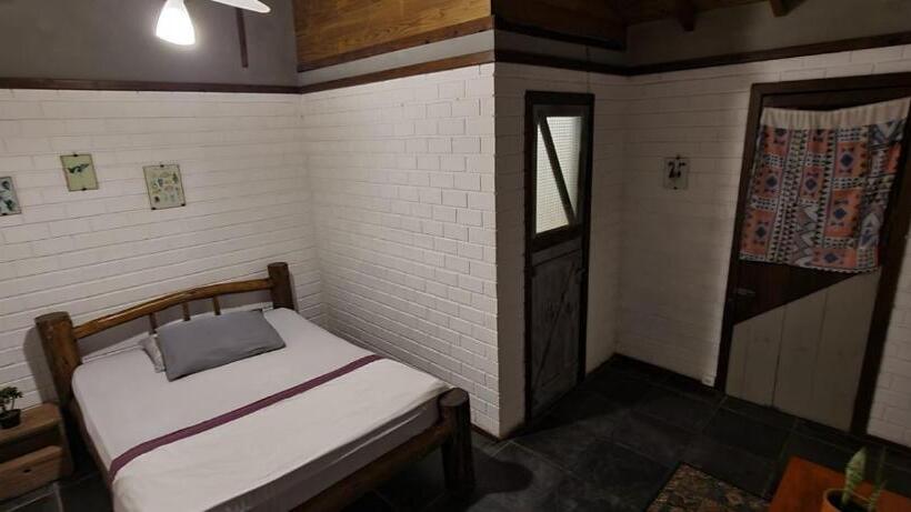 ベーシックトリプルルーム, Praia Do Rosa Hostel