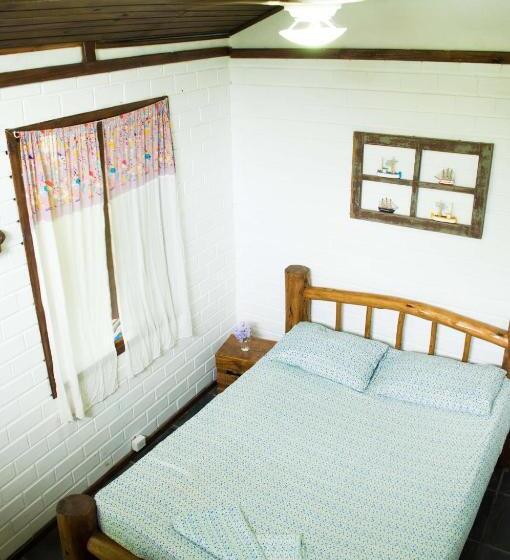 ベーシックトリプルルーム, Praia Do Rosa Hostel