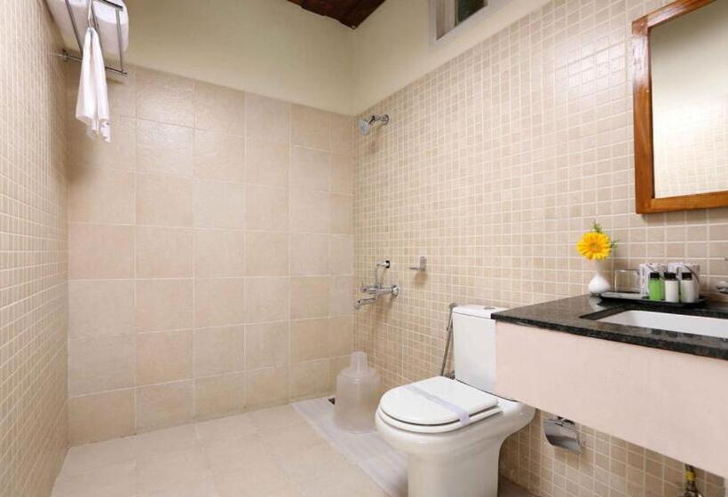 Cameră Standard cu Vedere la Munte, Eagle Mountain Resort Munnar