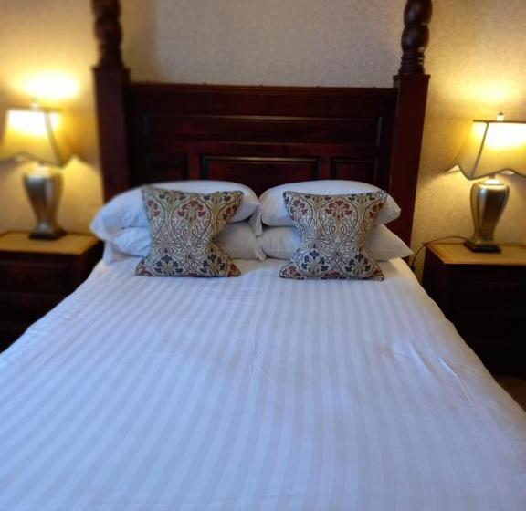 غرفة قياسية, Megstone House