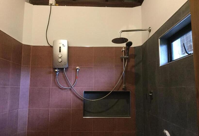 اتاق لوکس با بالکن, Tranquality Chalets