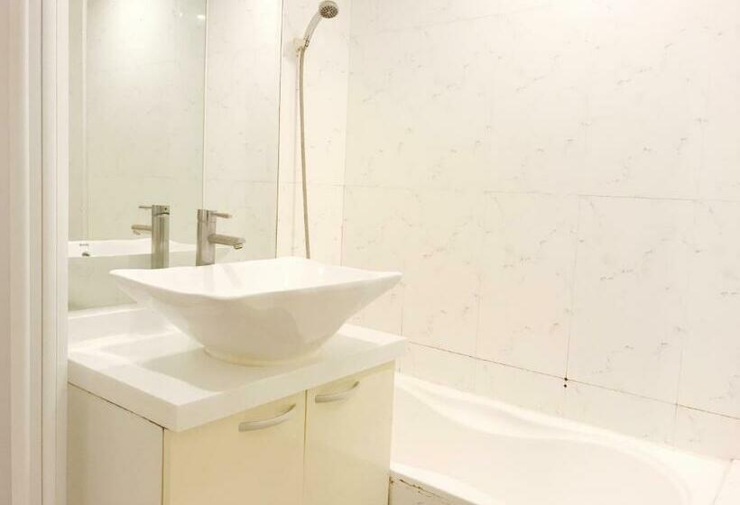 اتاق استاندارد با چشم‌انداز کوهستان, 墾丁ho Huan B & B
