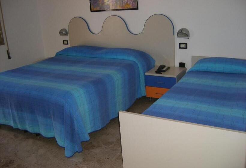 标准三人间, Belvedere