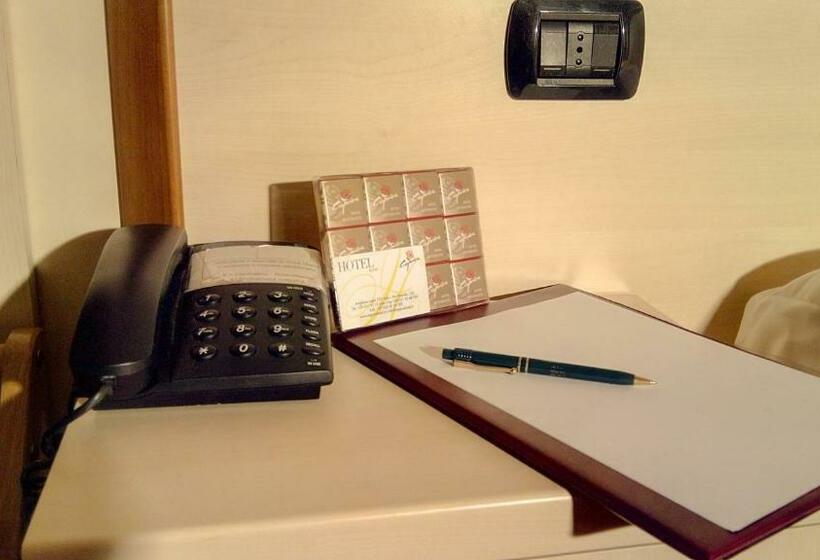 غرفة قياسية فردية, Caprice