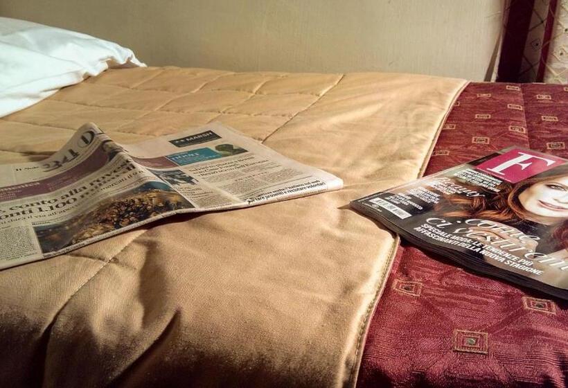 غرفة قياسية فردية, Caprice