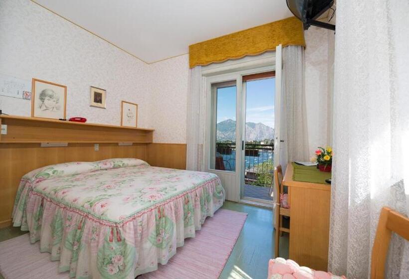 Номер Стандарт Вид на Озеро, Casa Alessandra