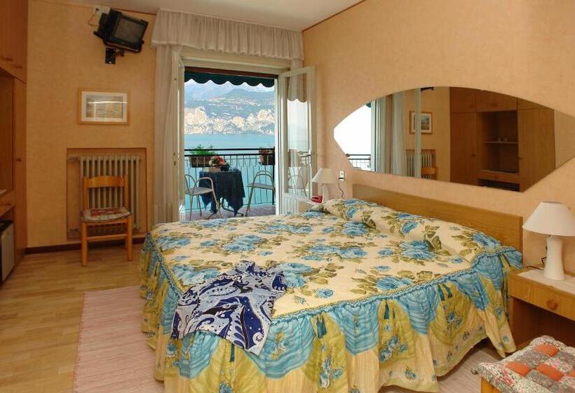 Номер Стандарт Вид на Озеро, Casa Alessandra