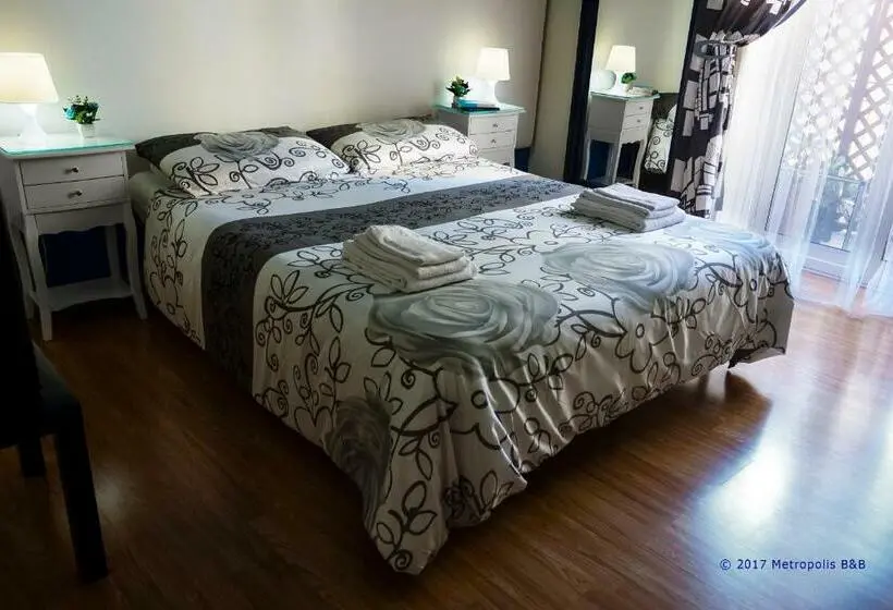 Pokój Standard, Metropolis B&b