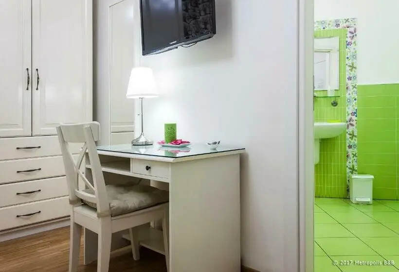 Pokój Standard, Metropolis B&b