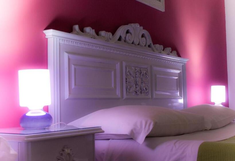 غرفة قياسية ثلاثية, Metropolis B&b