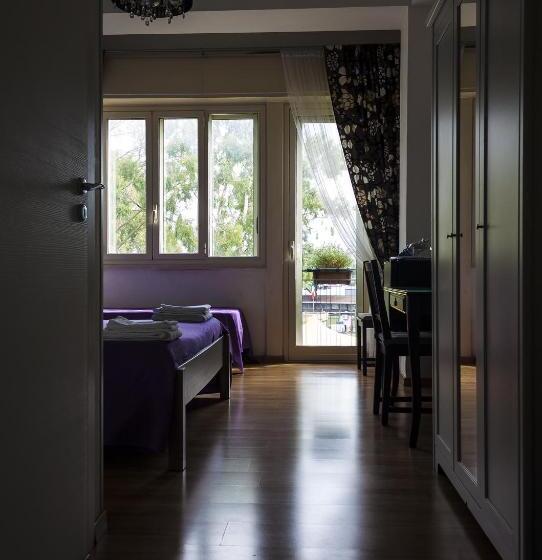 غرفة قياسية ثلاثية, Metropolis B&b