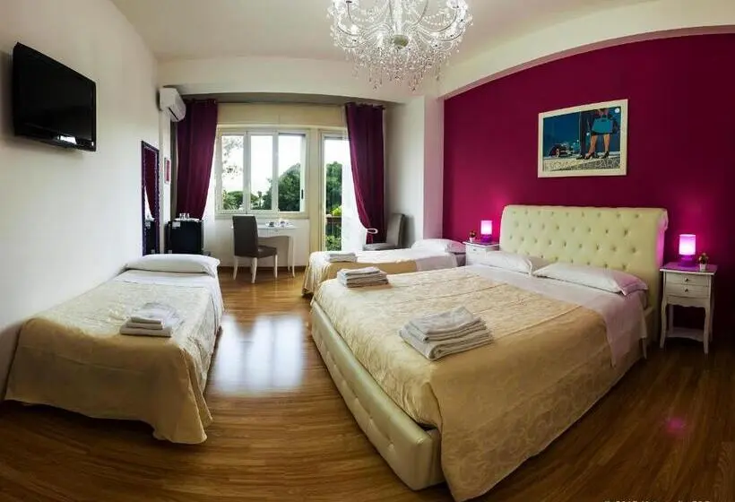 Pokój Czteroosobowy Standard, Metropolis B&b