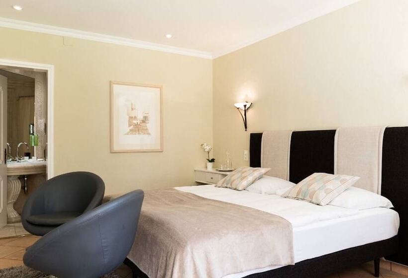 带1个卧室带花园景观的公寓, Albergo Losone