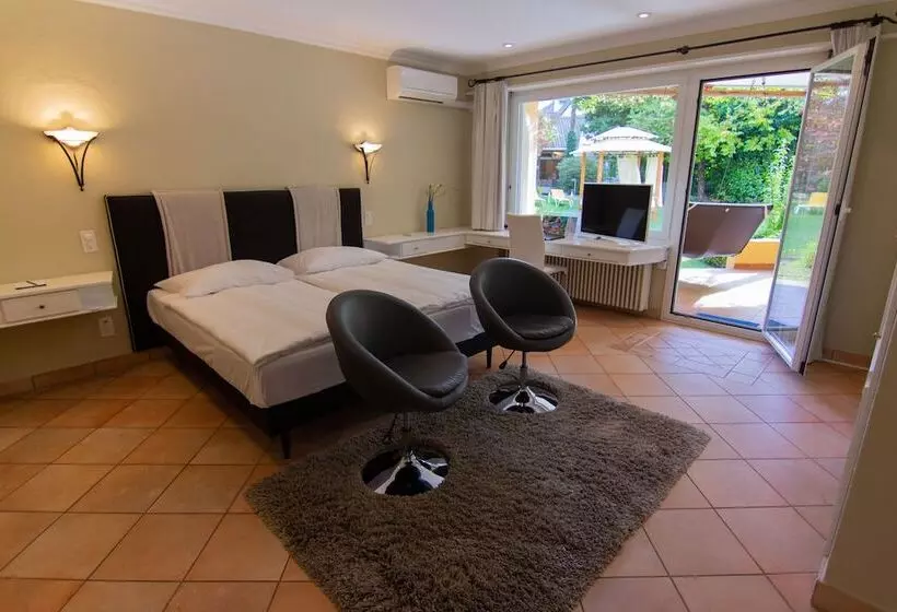 庭の見える1ベッドルームアパートメント, Albergo Losone