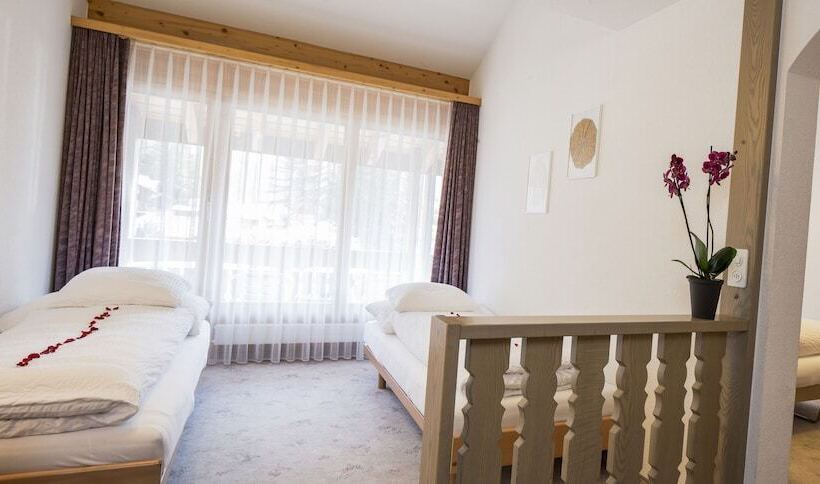 Familienzimmer, Artemis