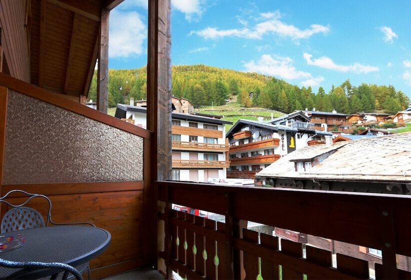 Familienzimmer, Artemis