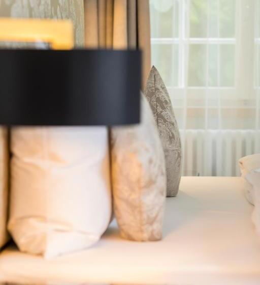 Люкс, Bad Schauenburg