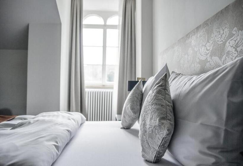 Номер Стандарт, Bad Schauenburg