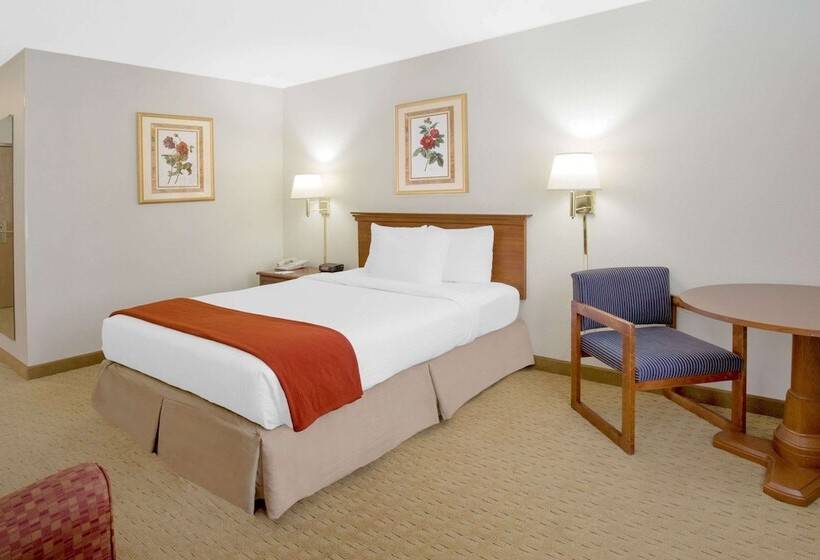 חדר סטנדרט מותאם לאדם עם מוגבלויות, Baymont By Wyndham Freeport