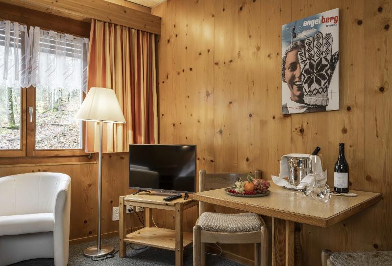 Suite, Days Inn & Suites By Wyndham San Antonio North/stone Oak
