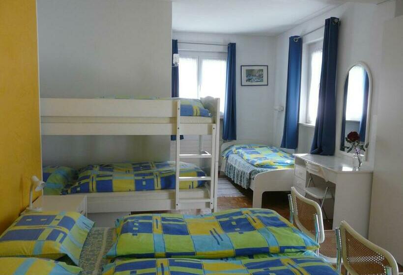 חדר סטנדרטי לחמישה אנשים, Osteria Garni Americana