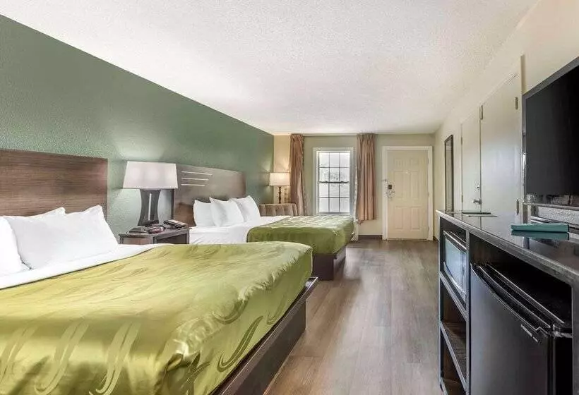 スイート, Quality Inn & Suites