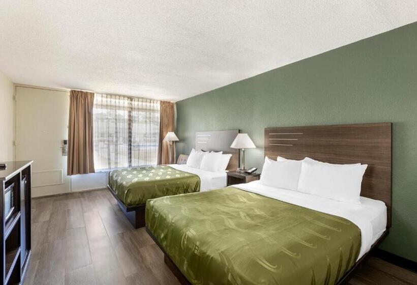 חדר סטנדרט, Quality Inn & Suites