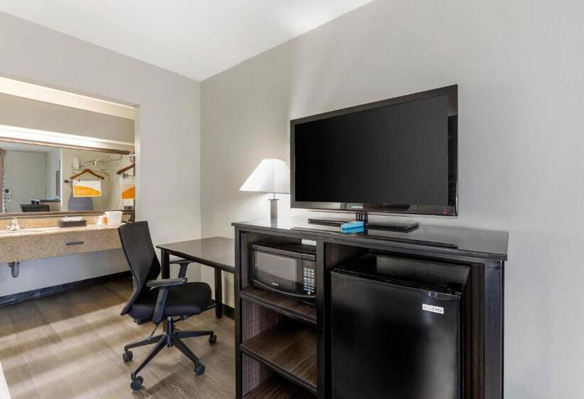 Quarto Estandar, Quality Inn & Suites