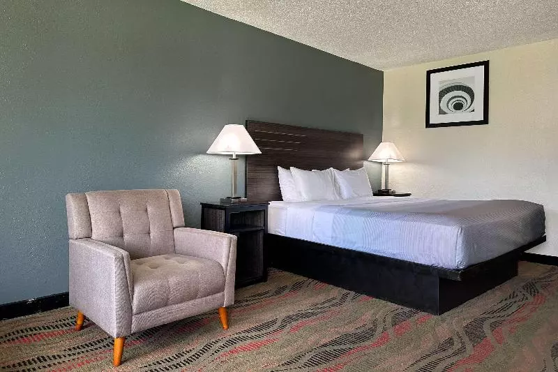 身障者適用キングサイズベッドルーム, Quality Inn & Suites
