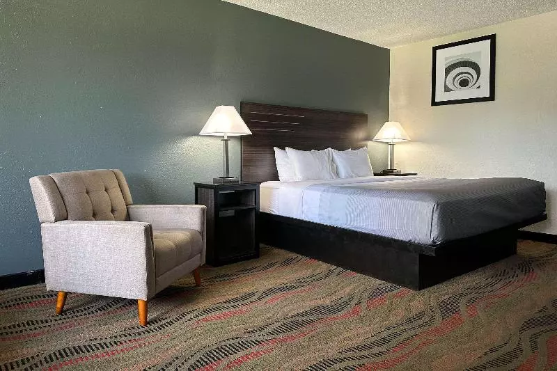 身障者適用キングサイズベッドルーム, Quality Inn & Suites