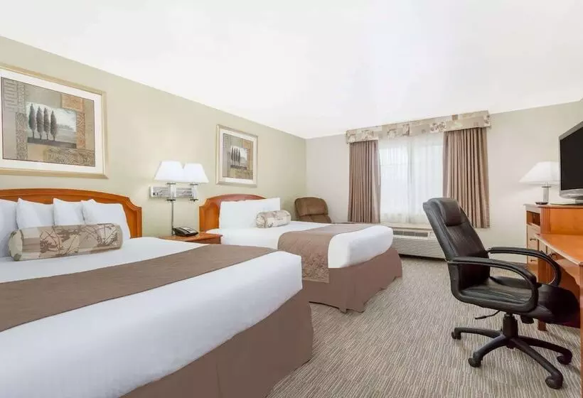 デラックスルーム, Ramada By Wyndham Ely
