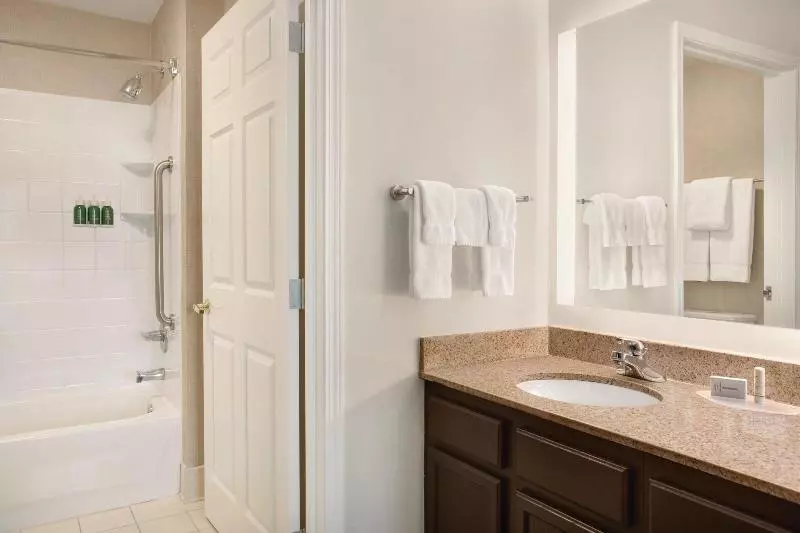 キングサイドベッドのスタンダードワンルーム, Residence Inn By Marriott Buffalo Galleria Mall